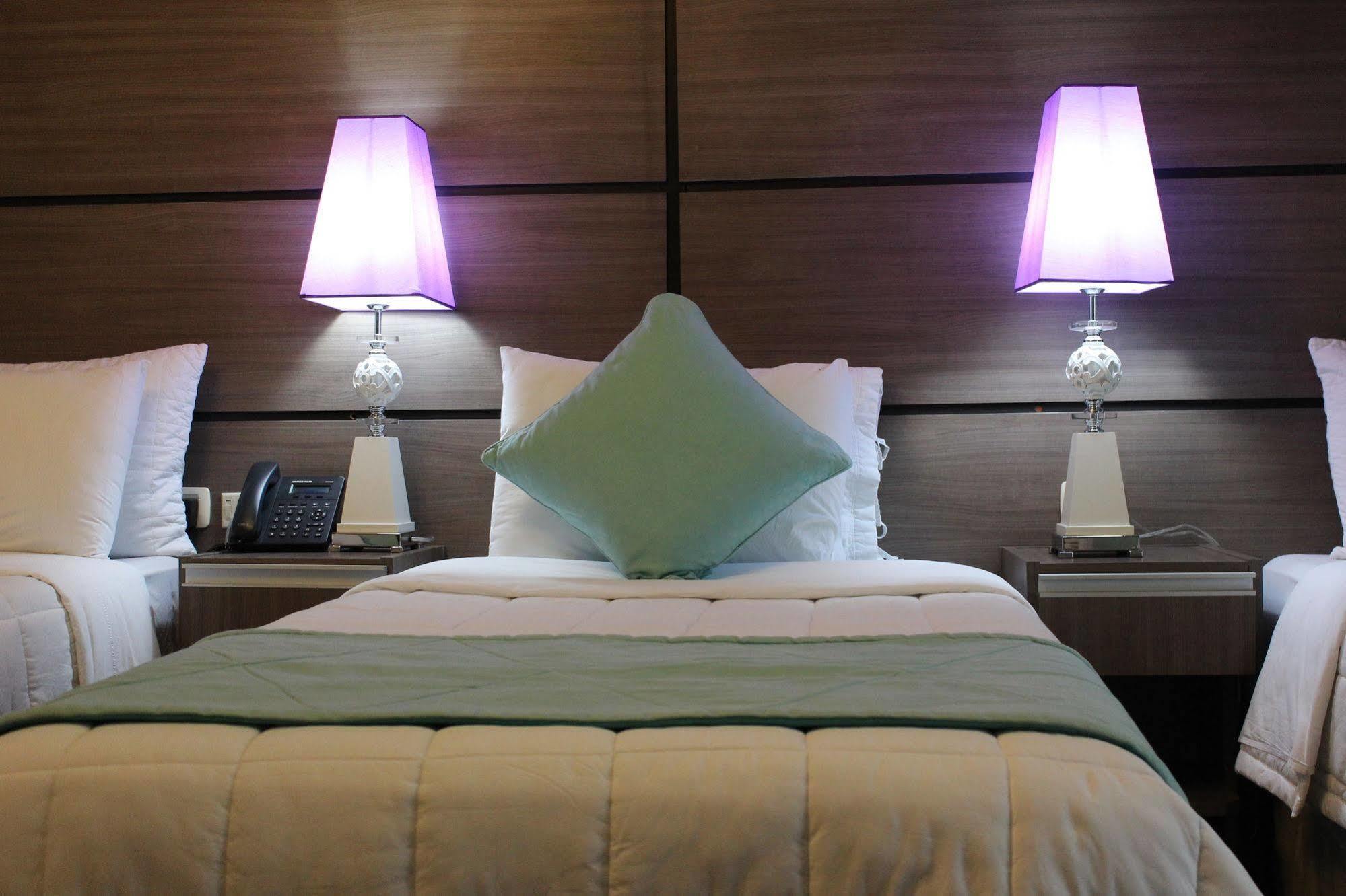 Hotel Luxsur Encarnación Zewnętrze zdjęcie